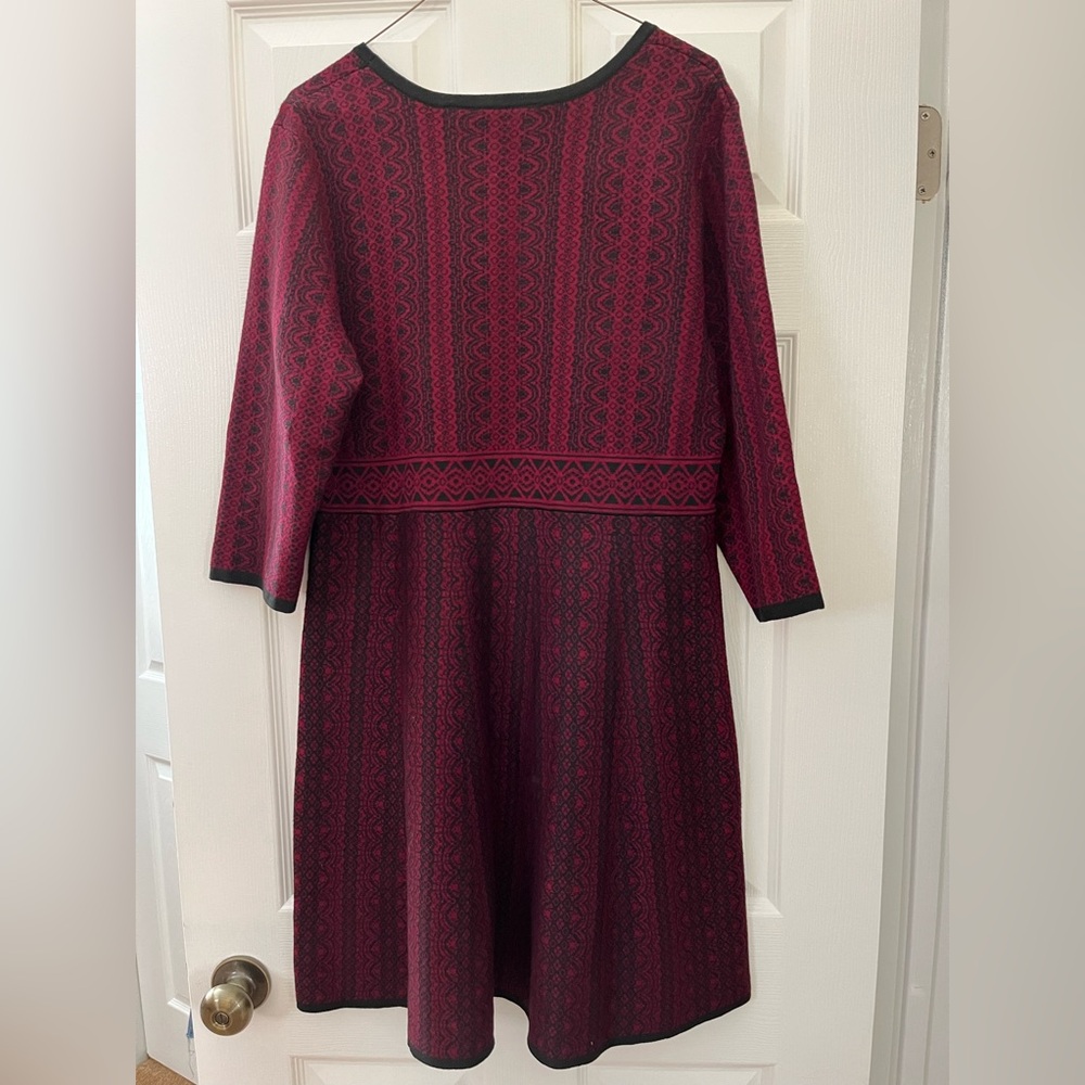 Ladies preloved dress - Picture 3 of 8
